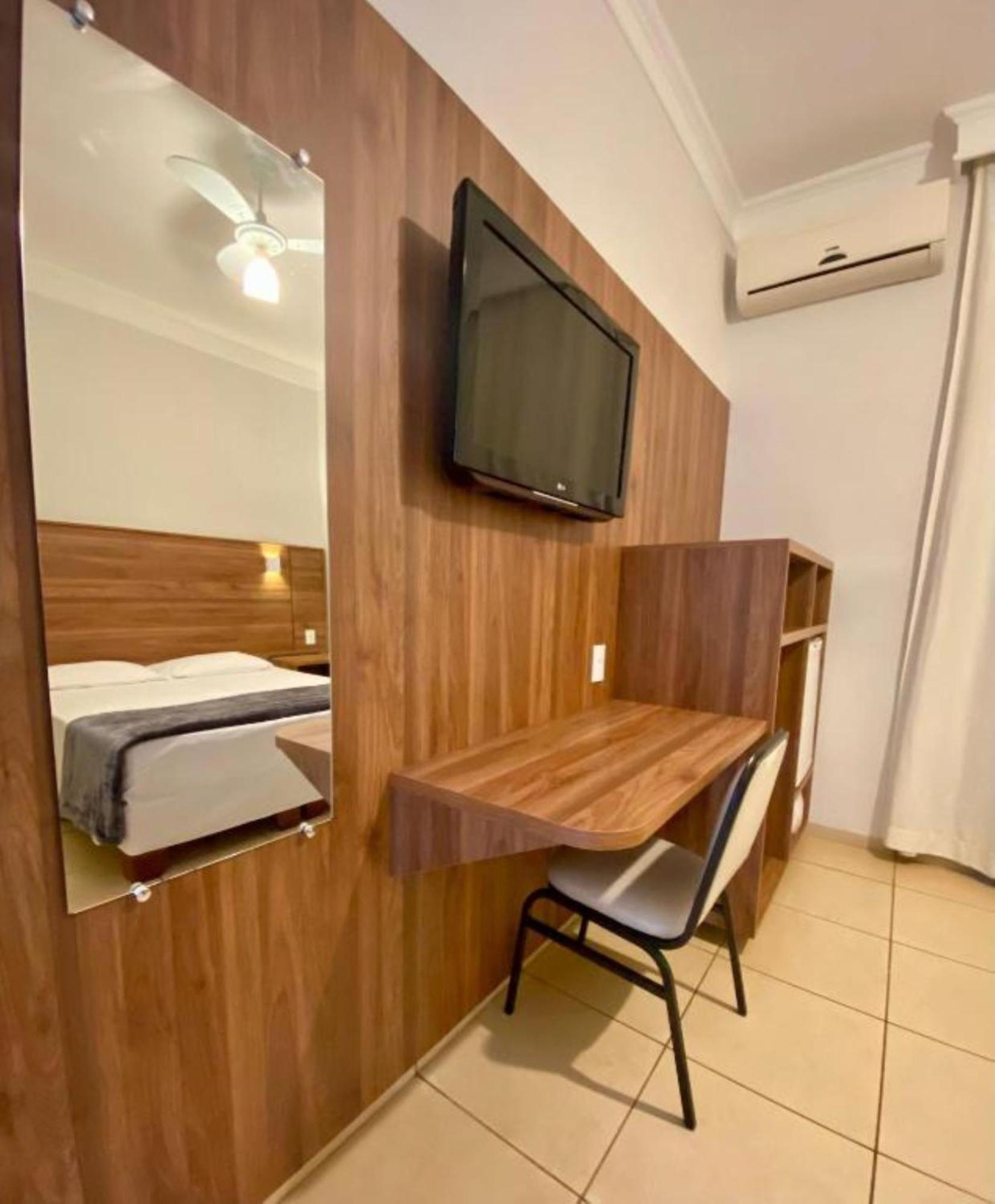 Hotel Roda D'Agua Andradina Szoba fotó