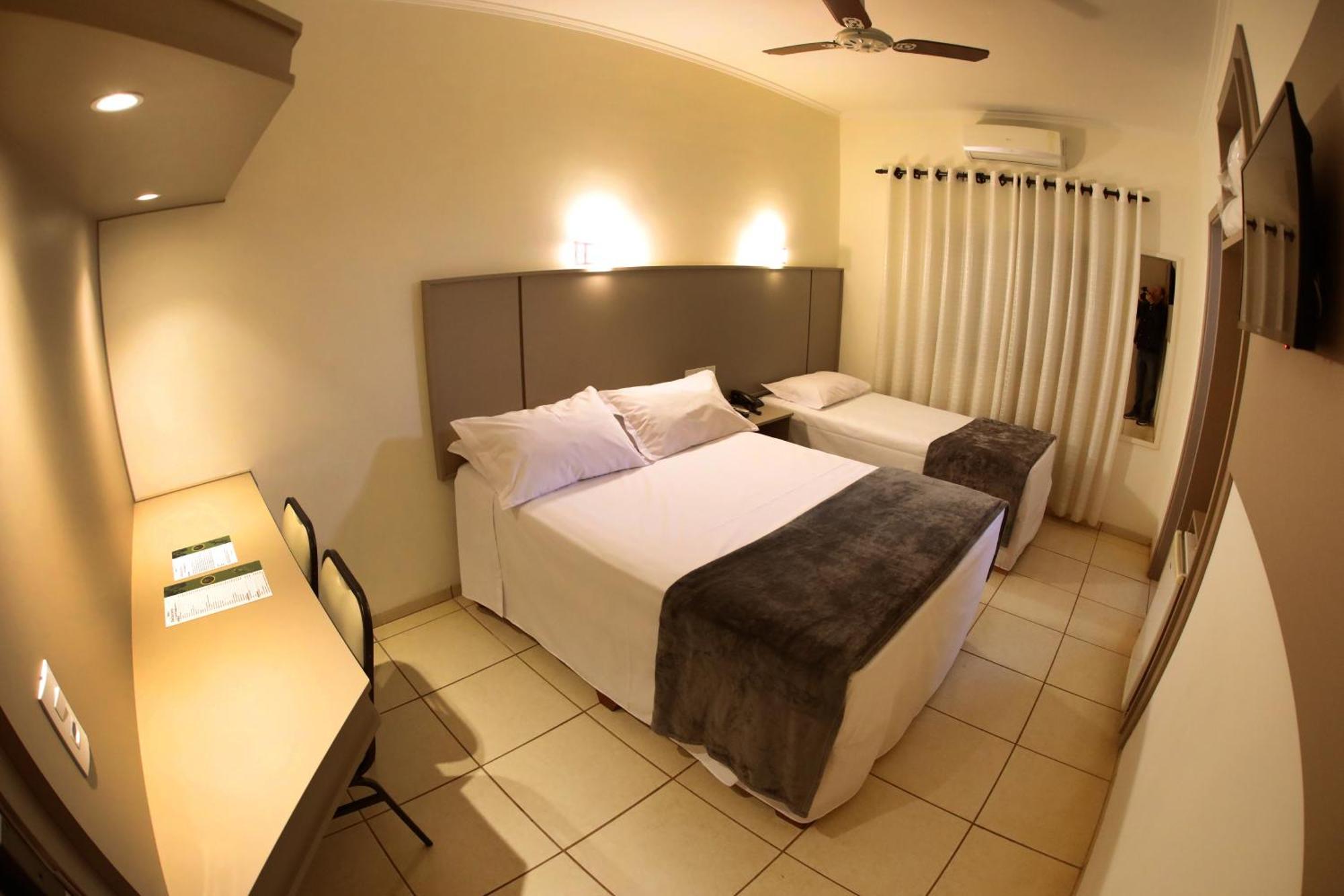 Hotel Roda D'Agua Andradina Szoba fotó