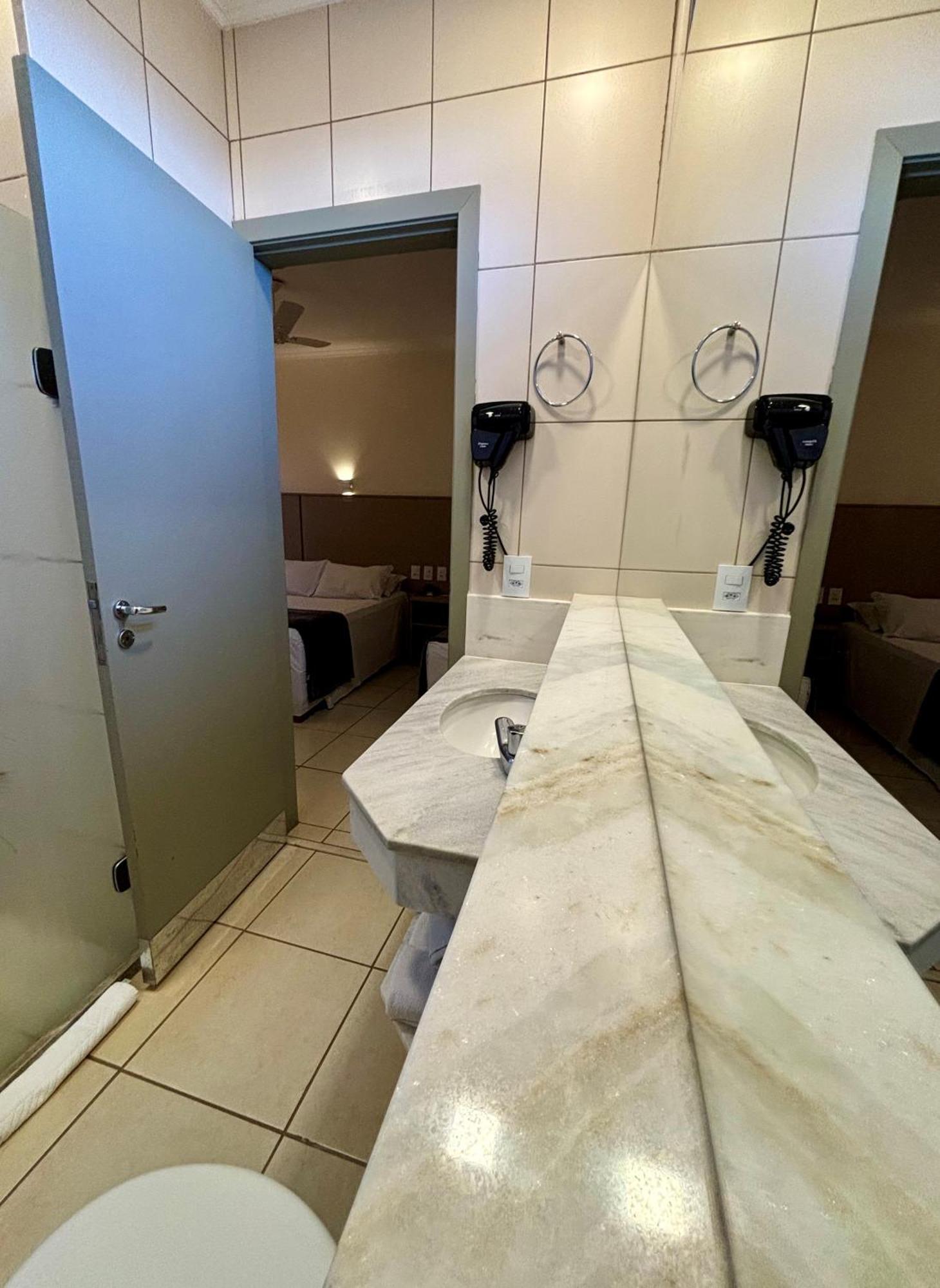 Hotel Roda D'Agua Andradina Szoba fotó