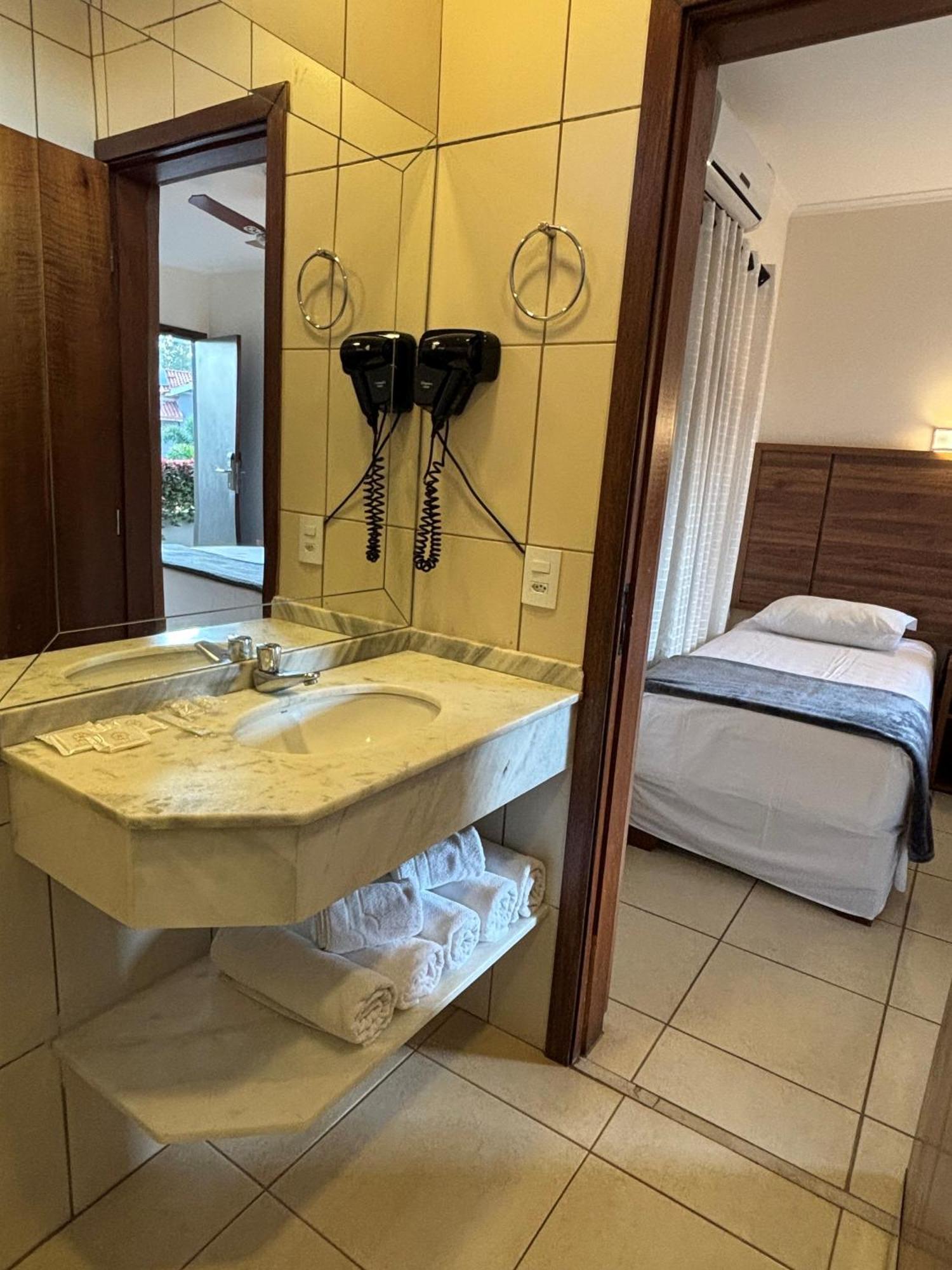 Hotel Roda D'Agua Andradina Szoba fotó